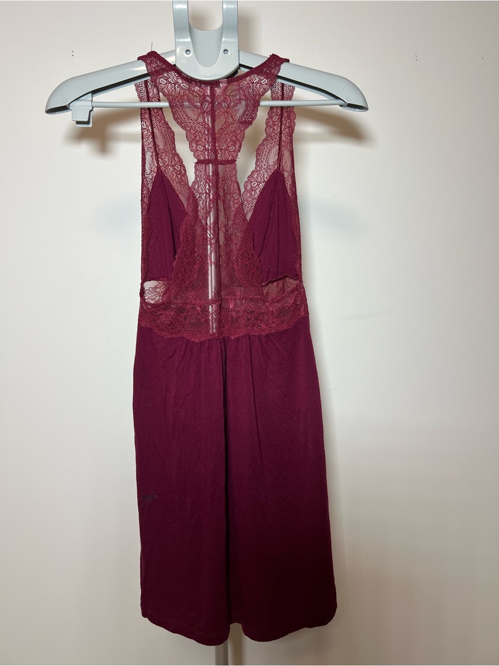 Y2K Le Vie En Rose Lace Trim Deep V Neck Chemise in Burgundy Women’s Small - Picture 2 of 7